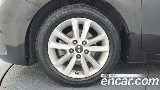 Kia K3 2016 — photo 5
