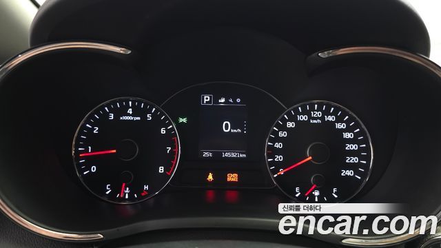 Kia K3 2016 — photo 11