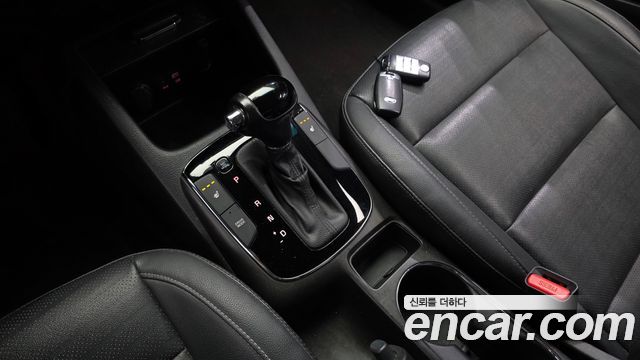 Kia K3 2016 — photo 12