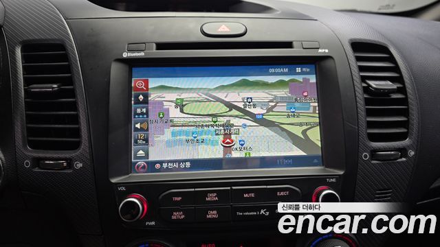 Kia K3 2016 — photo 20