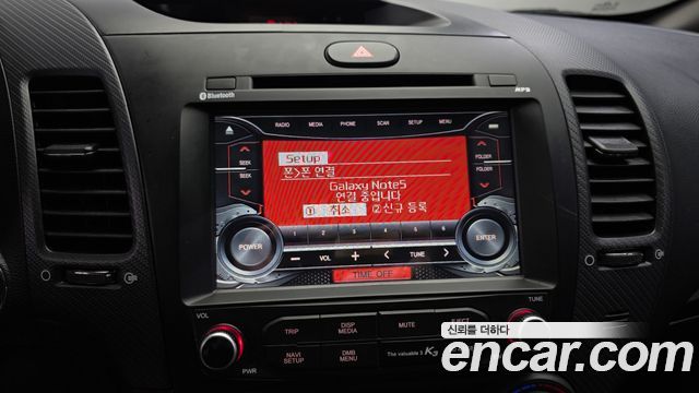 Kia K3 2016 — photo 22