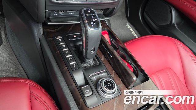 Maserati Ghibli 2020 — photo 9