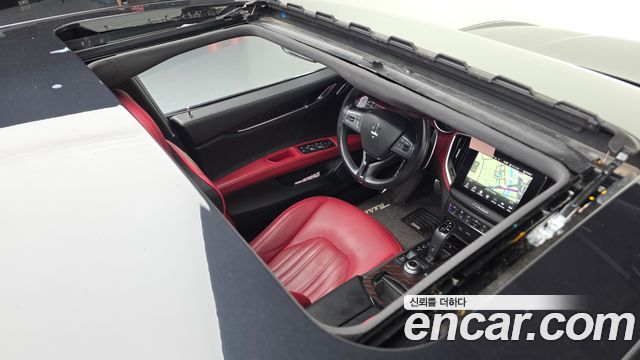 Maserati Ghibli 2020 — photo 19