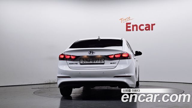 Hyundai AVANTE 2016 — photo 4