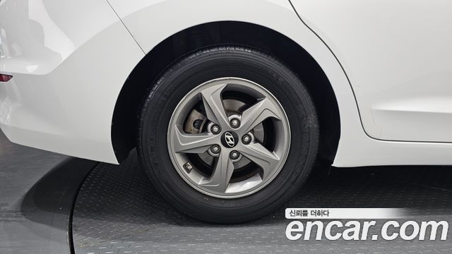 Hyundai AVANTE 2016 — photo 5