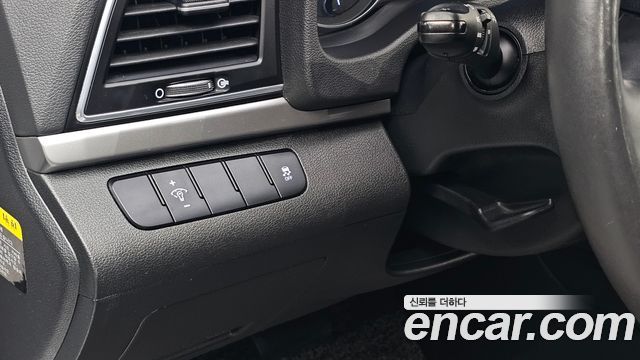 Hyundai AVANTE 2016 — photo 16
