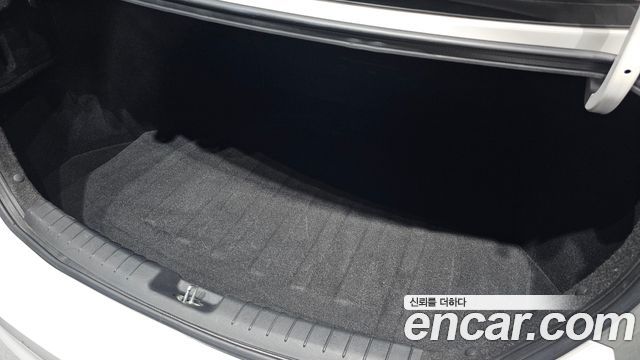Hyundai AVANTE 2016 — photo 20