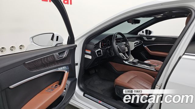 Audi A6 2021 — photo 13