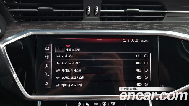Audi A6 2021 — photo 22