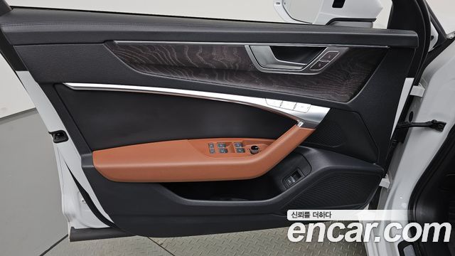 Audi A6 2021 — photo 14