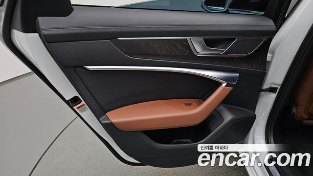 Audi A6 2021 — photo 15