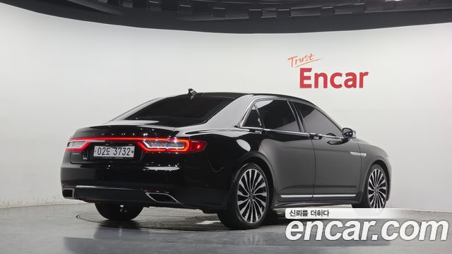 Lincoln Continental 2018 — photo 2