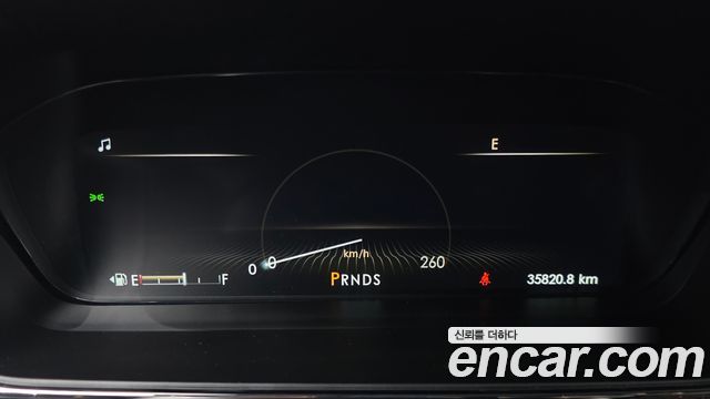 Lincoln Continental 2018 — photo 11