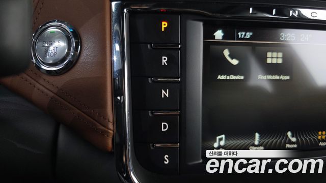 Lincoln Continental 2018 — photo 12