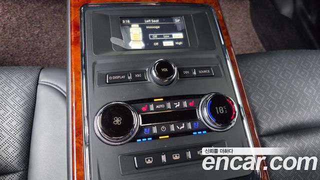 Lincoln Continental 2018 — photo 24