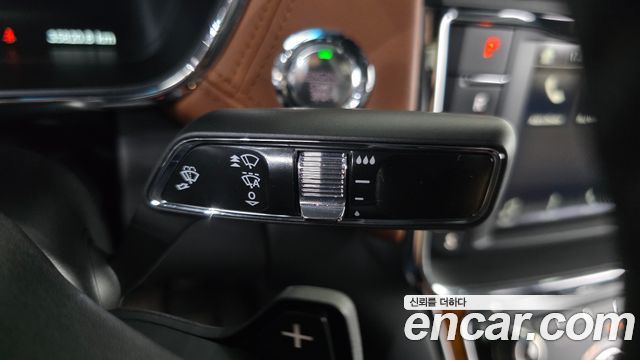 Lincoln Continental 2018 — photo 30