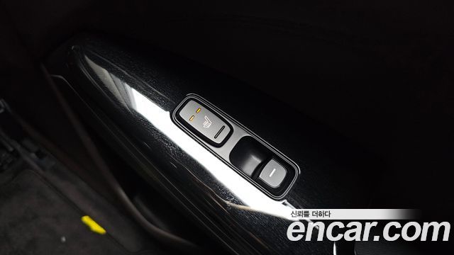 Kia K7 2016 — photo 24