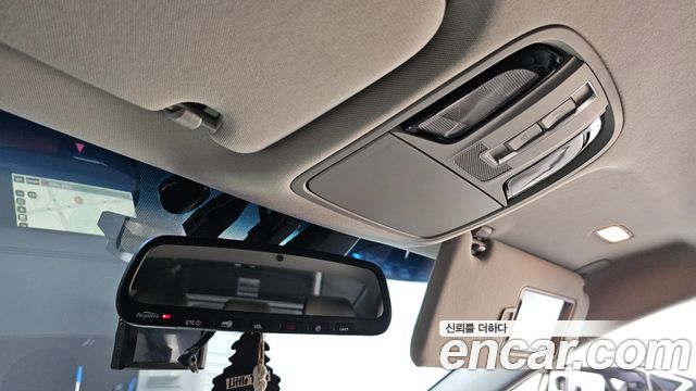 Kia K7 2016 — photo 25