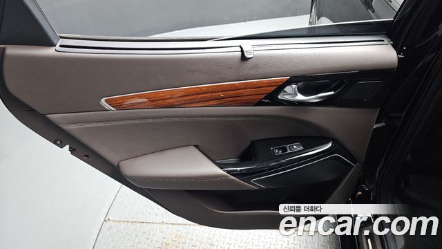 Kia K7 2016 — photo 15