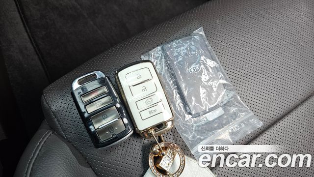 Kia K7 2016 — photo 34