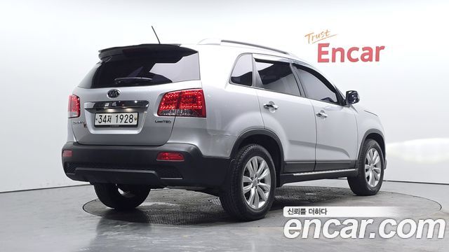 Kia Sorento 2011 — photo 2
