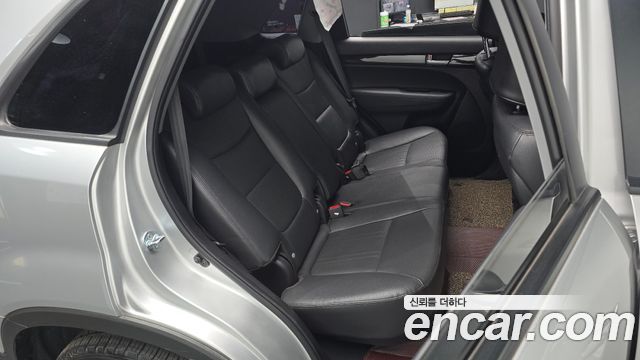 Kia Sorento 2011 — photo 17