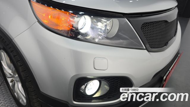 Kia Sorento 2011 — photo 8