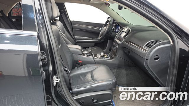 Chrysler 300C 2015 — photo 11