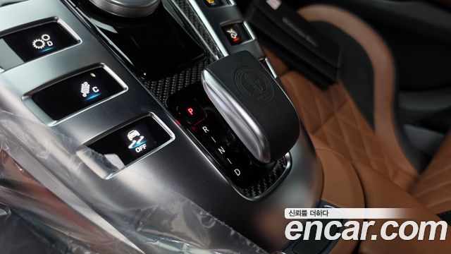 Mercedes-Benz AMG GT 2020 — photo 12