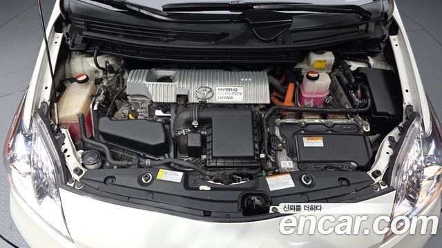 Toyota Prius 2015 — photo 6