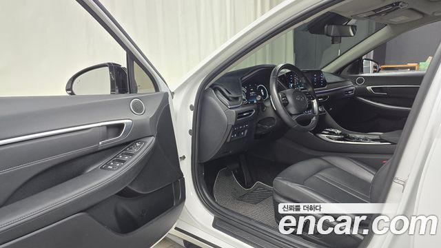 Hyundai Sonata 2023 — photo 13