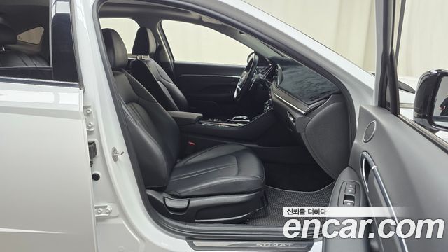 Hyundai Sonata 2023 — photo 16