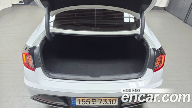 Hyundai Sonata 2023 — photo 30