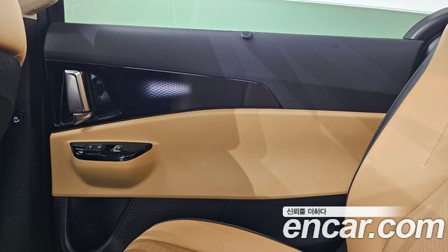 Kia Canival 2021 — photo 15