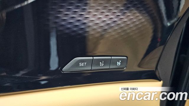 Kia Canival 2021 — photo 36