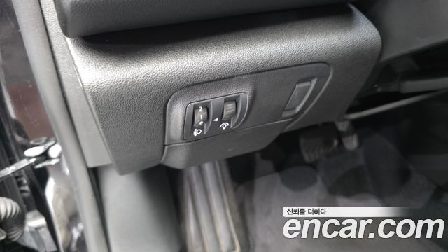 Renault Korea SM6 2022 — photo 29