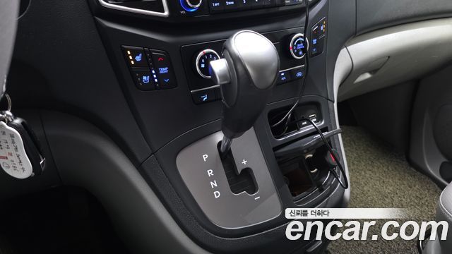 Hyundai Starex 2019 — photo 9