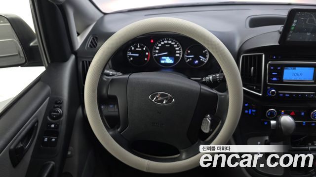 Hyundai Starex 2019 — photo 13