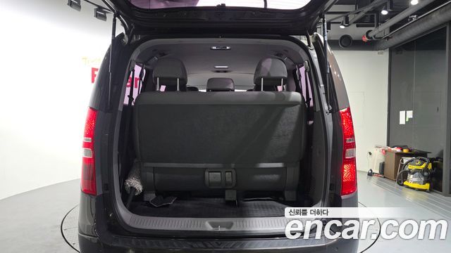 Hyundai Starex 2019 — photo 20