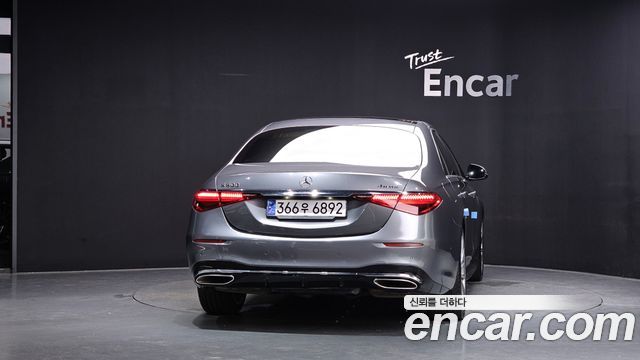 Mercedes-Benz S-Class 2022 — photo 4