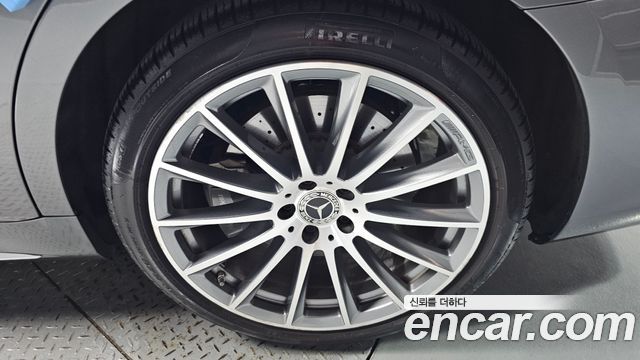 Mercedes-Benz S-Class 2022 — photo 7