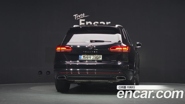 Volkswagen Touareg 2021 — photo 4