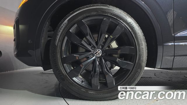 Volkswagen Touareg 2021 — photo 5