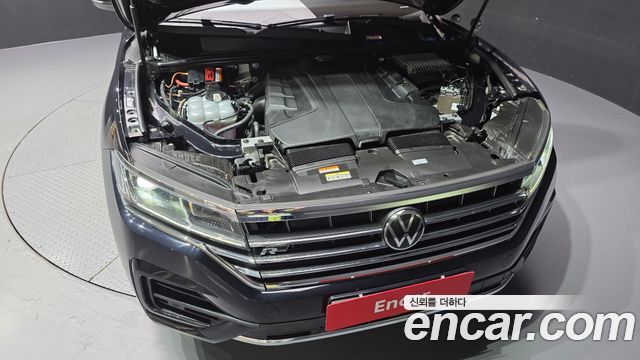 Volkswagen Touareg 2021 — photo 6