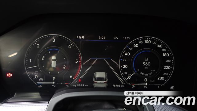 Volkswagen Touareg 2021 — photo 11