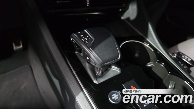 Volkswagen Touareg 2021 — photo 12