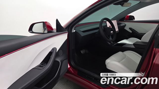 Tesla Model 3 2025 — photo 13