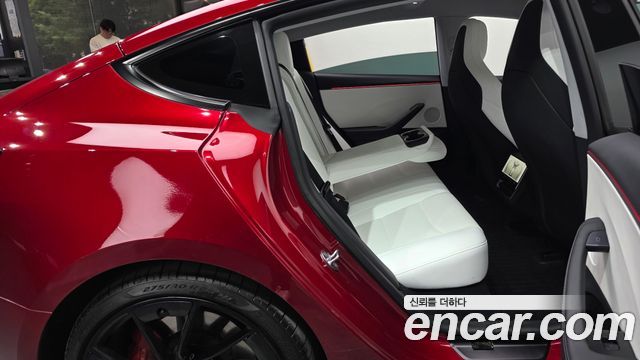 Tesla Model 3 2025 — photo 17