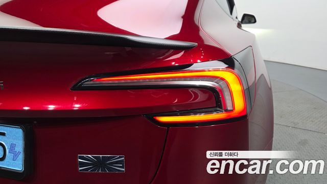 Tesla Model 3 2025 — photo 9