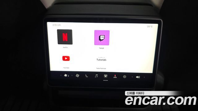 Tesla Model 3 2025 — photo 29
